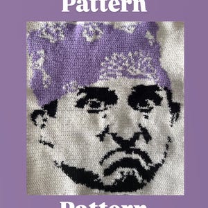Puede incluir: Un tejido de ganchillo blanco con un retrato gráfico negro de una persona que lleva un pañuelo de color violeta claro. La palabra Pattern está impresa en blanco encima y debajo de la pieza cuadrada de ganchillo sobre un fondo violeta claro.