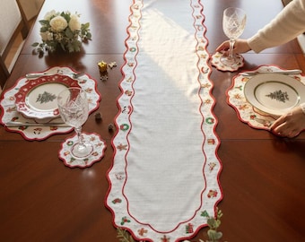 Broderad bordslöpare – Festlig juldekoration med julleksaker