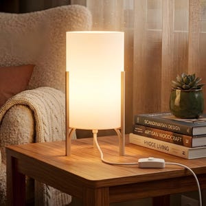 HIKARI Japandi Table Lamp – Minimalist LED Bedside Lamp with Warm Light | 3D Printed Design in Wood Look | Scandinavian & Japanese image 2