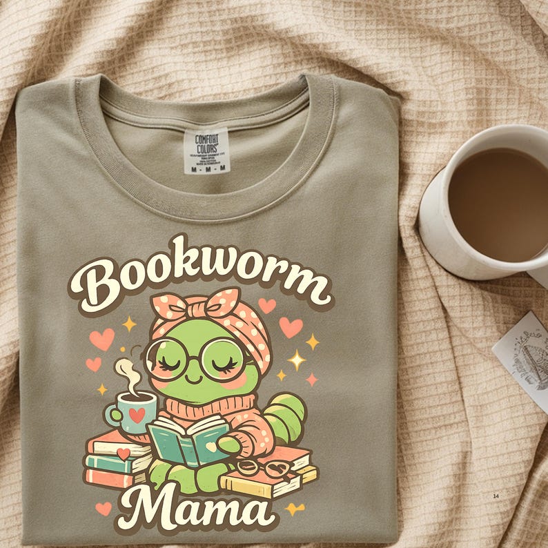 Bookworm Mama Shirt – Cute Reading Mom Tee | Mother’s Day Gift for Book Lover Mom, Cozy Reader Shirt afbeelding 4