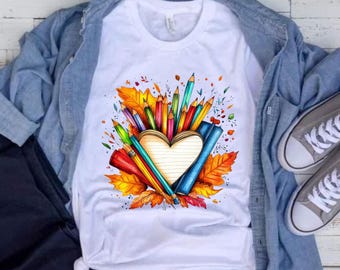 Camiseta para amantes de los libros: Diseño de acuarela con un libro y lápices de corazón