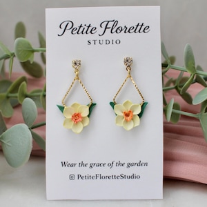 Daffodil Flower Earrings | Flower Jewelry | Handmade Polymer Clay Floral Dangles | Spring Earrings | Garden Inspired Gift