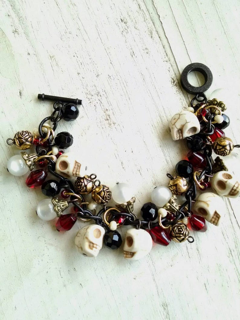 Skull Bracelet Gothic Charm Bracelet Halloween Wear Ivory - Etsy