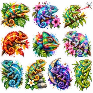 Könnte beinhalten: Eine Sammlung von zehn bunten Chamäleon-Aufklebern mit verschiedenen künstlerischen Aquarellmotiven. Jedes Chamäleon ist in leuchtenden Farben dargestellt und sitzt auf Ästen, Blättern, Blumen, Steinen oder einer Mondsichel mit detaillierten Schuppen.