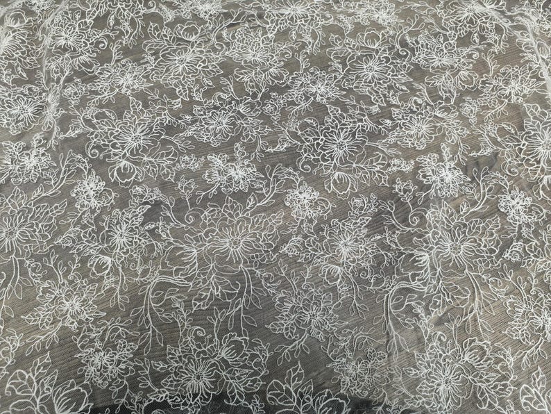 Elfenbensvit bomullsbroderad spetstyg på metervara, blommig brudspets för brudklänning, vintage spetstyg för slöja, klänning, gör-det-själv-sömnad bild 8