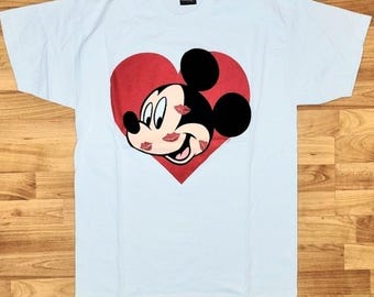 Vintage Y2K Disney Mickey Mouse Heart Lipstick Kiss Tee, Large Mickey Unlimited