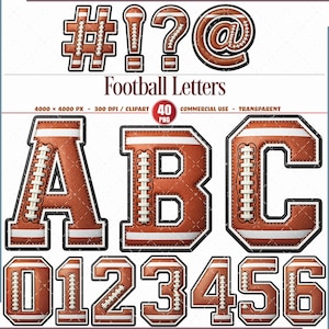 Op de afbeelding: Een verzameling letters en cijfers in voetbalthema. De letters A, B en C, samen met de cijfers 0 tot en met 6, worden weergegeven in een bruin en wit ontwerp, dat lijkt op een voetbal. Symbolen zoals #, !, ?, en @ zijn ook inbegrepen.