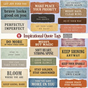 Puede incluir: Una colección de etiquetas de papel rectangulares con bordes rasgados, que presentan varias citas inspiradoras en texto negro o blanco. Las etiquetas se muestran en colores variados, incluidos marrón, azul, amarillo y rojo, con el texto "Inspirational Quote Tags" centrado en la parte superior.