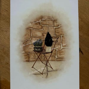 Affiche A4 Mur en pierre et chaise rustique - Sapin en pot et crocus - Illustration à l’aquarelle - Décoration campagne