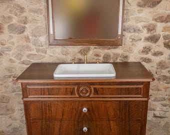 Mueble de baño de nogal macizo estilo Luis Felipe y espejo iluminado a juego, conjunto de baño antiguo reciclado, pieza artesanal única
