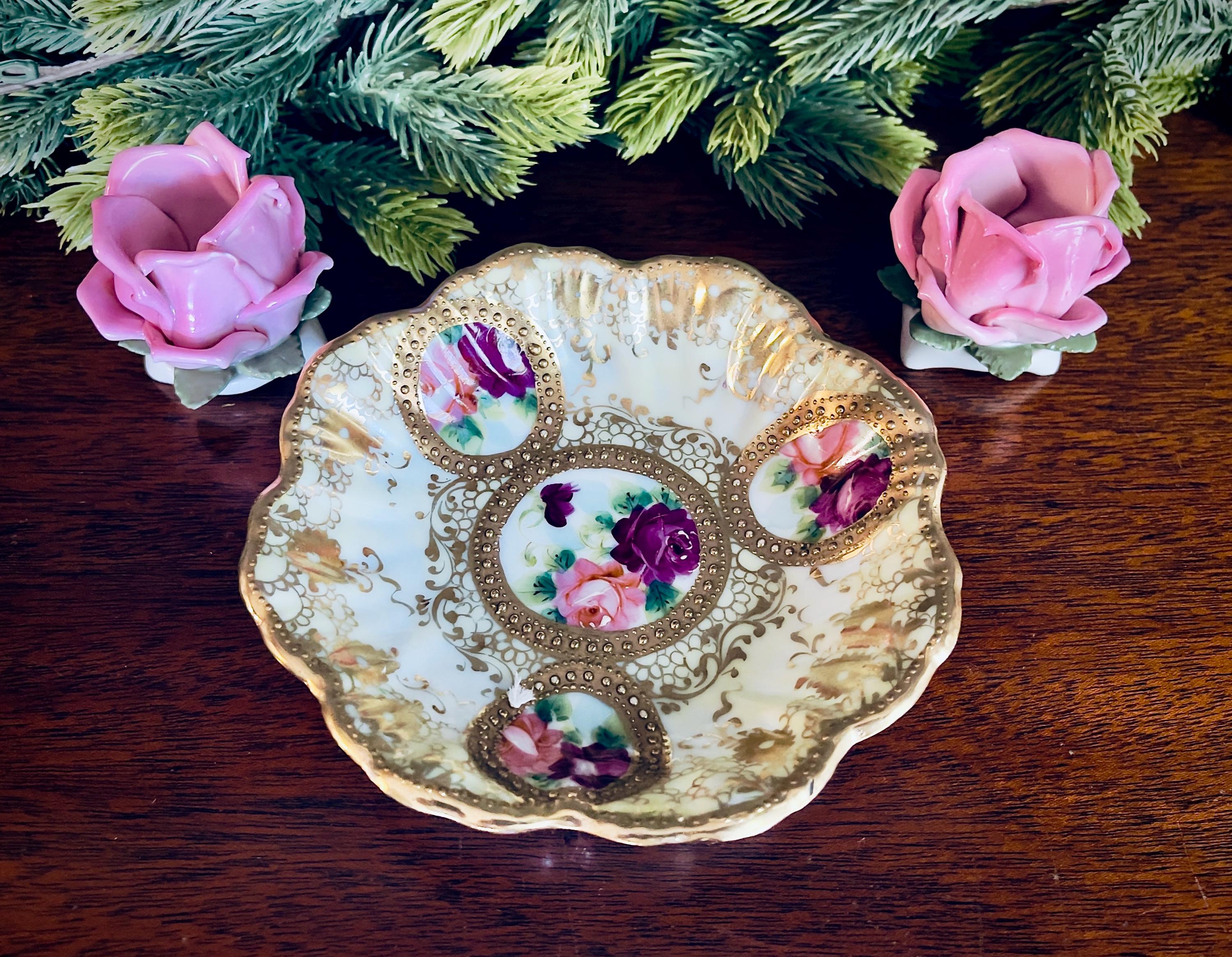 NIPPON HAND PAINTED 花柄陶器ボウル 金属脚付き NIPPON HAND PAINTED 花柄陶器ボウル 金属脚付き