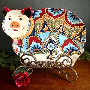 Espana Lifestyle "La Barca" Hand Painted Floral Pig Platter. 16”