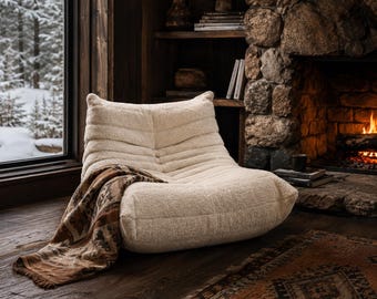 Fauteuil bas design 1 place beige en tissu bouclé – Chaise lounge moderne sans accoudoirs – Fauteuil cosy pour salon ou chambre