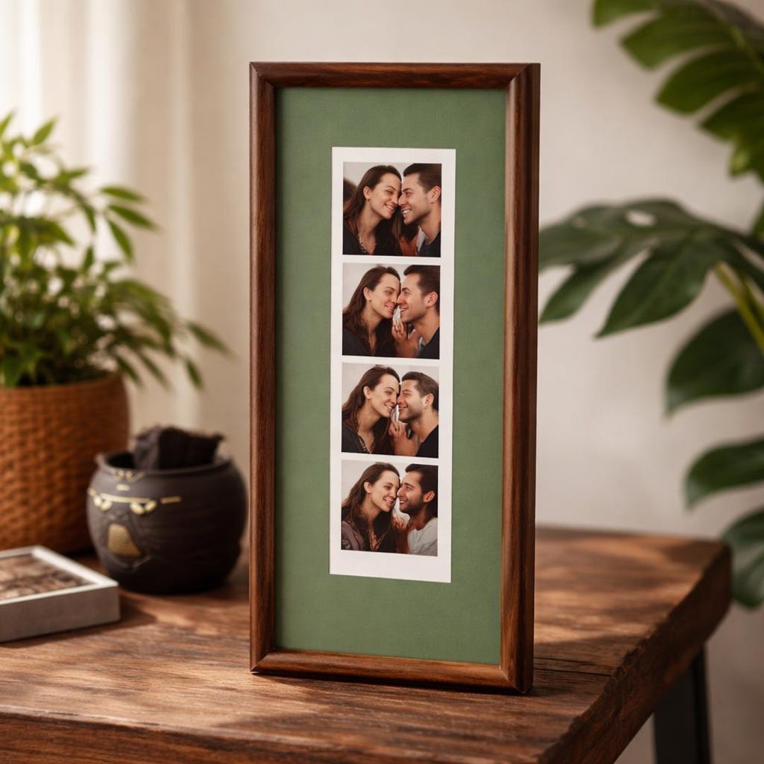 Photo Booth Photo Frame Solid Wood Photo Booth Strip Frame: Colorful Matting, Vertical Display ...
