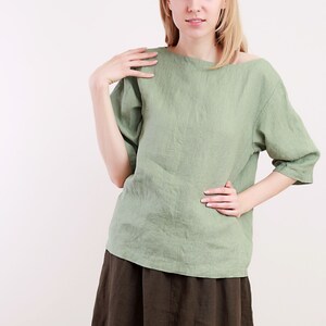 READY To SHIP/ Size M/ Linen Loose Top Ava in Apple Green /Linen Blouse Boatneck and 3/4 Sleeves/ Top Basic / Simple Blouse/ Linen Shirt