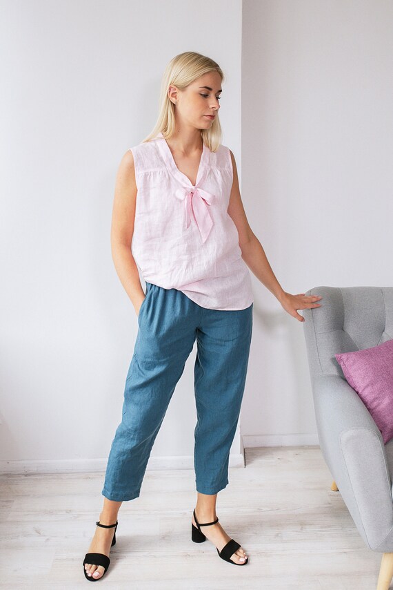 Camicia estiva da donna, a maniche lunghe, scollo a V, stile