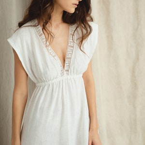 Linen long night robe Antique with lace