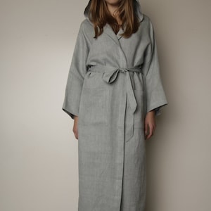 Linen bath robe in blue grey