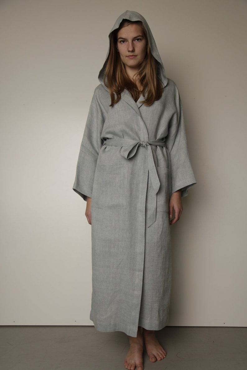 Linen bath robe in blue grey