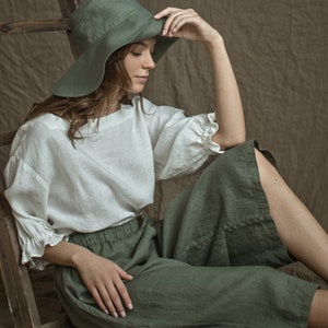 Linen sustainable romantic hat for travel