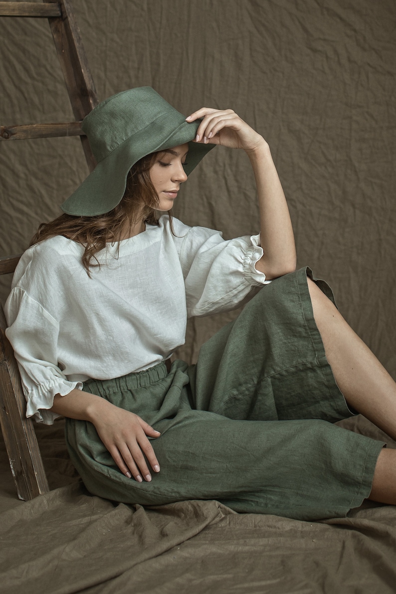 Linen sustainable romantic hat for travel