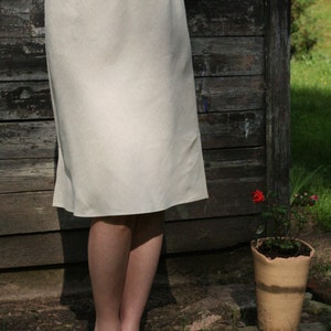 Linen natural half slip for women cut in bias direction