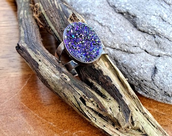 Pierścionek w stylu druzy w kolorze fioletowym, owalny, ze srebra próby 925, rozmiar 10,5