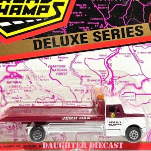 ROLLBACK-DRAGERVRACHTWAGEN Gegoten metaal: nieuw/verzegeld! H O Scale- Road Champs-perfect cadeau voor vintage speelgoedverzamelaars!