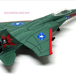 USAF F-15 EAGLE Attack Jet-Adult Collector-Diecast Metal Airplane-Pristine Condition-Perfect Gift for Military Plane Collectors!