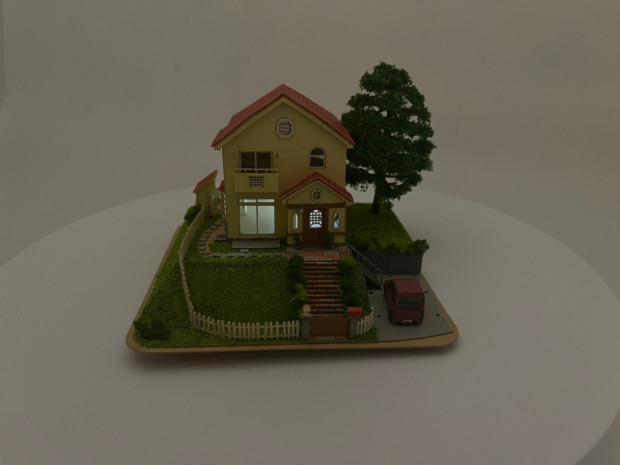 崖の上のポニョの家 - Etsy 日本