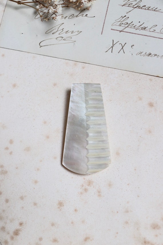 Beautiful French Art Deco Scarf Dress Clip Mop