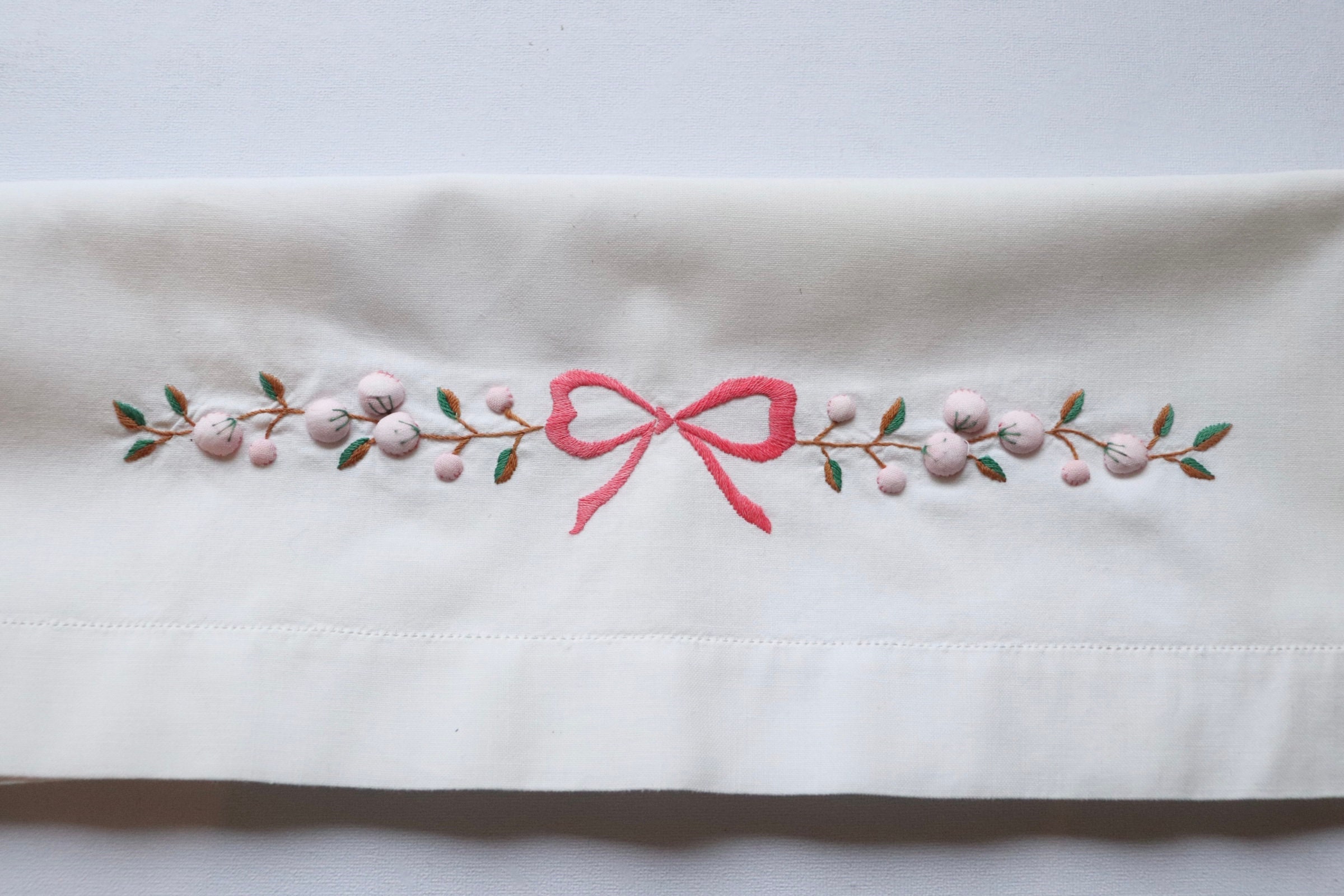 Vintage French Embroidered Guest Hand Towel