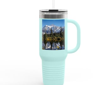 Taza de viaje Mountain Lake Reflection / Vaso térmico de 40 oz