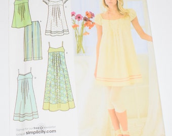 W0171 Simplicity Pattern New-other// Uncut