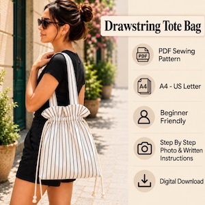 Peut inclure: Un sac fourre-tout à cordon blanc avec de fines rayures verticales noires, doté d'un haut froncé et de deux bretelles. L'image contient le texte : Drawstring Tote Bag, PDF Sewing Pattern, A4 - US Letter, Beginner Friendly, Step By Step Photo & Written Instructions, Digital Download.