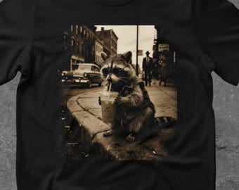 Comfort Colors® Retro Waschbär Eiskaffee trinkend Sepia Shirt | Lustiges Tier Meme Tee | Kaffee Liebhaber Waschbär Shirt | Unisex Grafik-T-Shirt