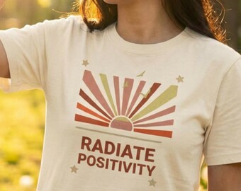 Strahlen Sie Positivität T-Shirt | Sonnenaufgang Strahlen Grafik