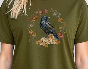 Floral Raven T-Shirt, Krähe und florales Grafik Top, Boho Krähe Shirt, Tierliebhaber T-Shirt, trendiges T-Shirt, Vogel-Liebhaber T-Shirt, Vintage Rabe T-Shirt