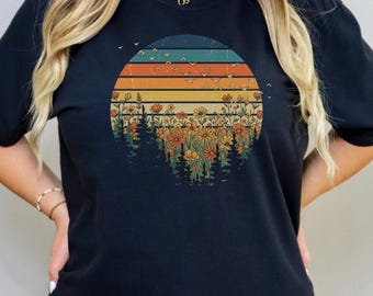 Naturliebhaber Geschenk, Unisex, , Retro Streifen, Retro Wald Sonnenuntergang T-Shirt, Abenteuer T-Shirt, Outdoor Shirt, Camping Shirt, Unisex
