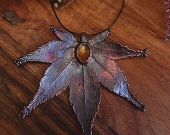 Maple leaf pendant with amber