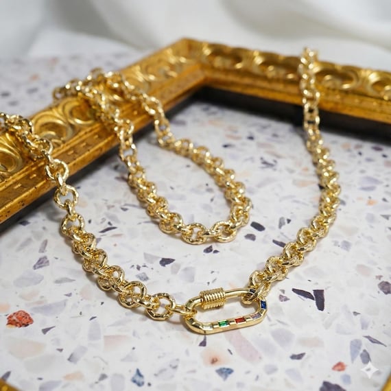 Elegant Light weight 18K Gold-Plated Chain Necklace with Dazzling Gemstone Centerpiece
