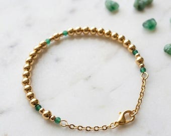 Dainty Gold Bracelet, Green Beaded Wire Cuff, 18k Gold Plated Chain, Elegant Layered Bangle, Stackable Minimalist Gift for Her, Adjustable