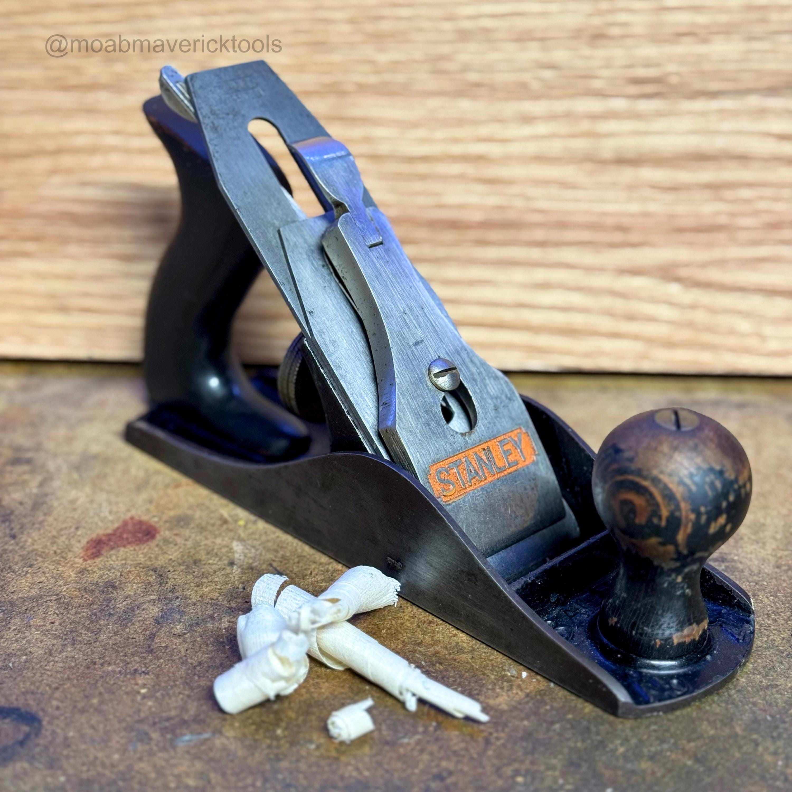 Vintage Stanley Bailey No. 4 smoothing plane – tuned user bench plane, 1950s Made in USA