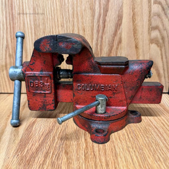 Vintage Columbian Bench Vise 3.5 Inch Swivel Base, Cleveland USA Shop Tool