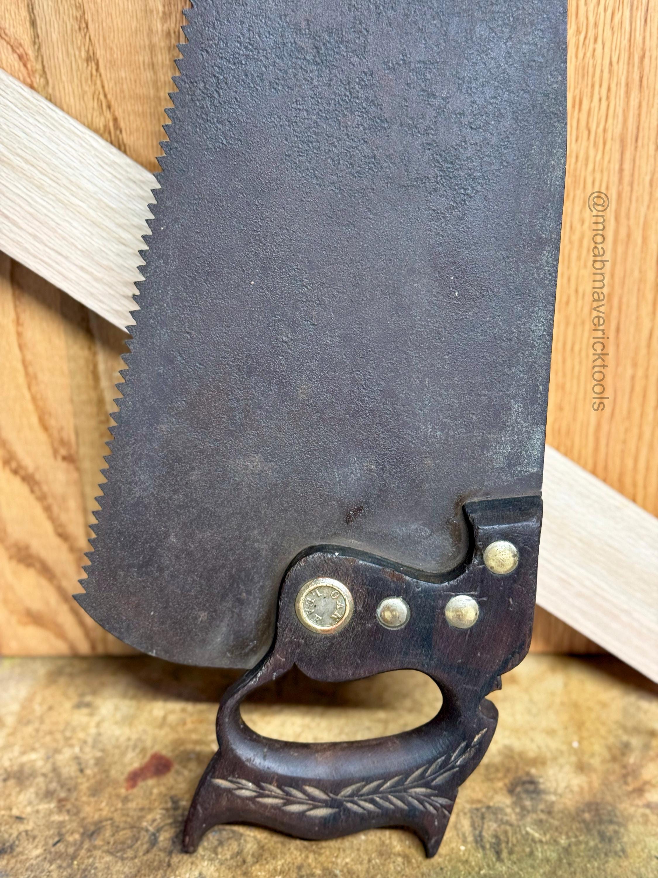 Vintage Oak Leaf 28” Hand Saw – 5 TPI Rip, Carved Handle – Working Shop & Wall Decor