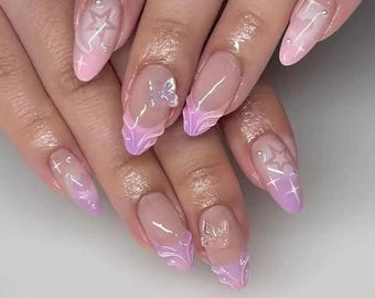Uñas postizas Pink Aura Star // Puntas francesas con efecto degradado suave // Uñas almendradas brillantes con mariposa 3D // Set Fairycore Y2K