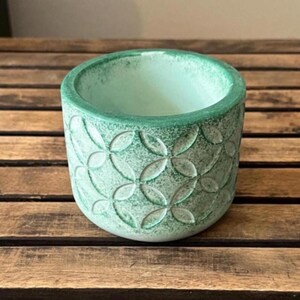 Plant Pot with Drainage Holes, Indoor Outdoor Succulent Planter, Concrete Look Geometric Flowerpot