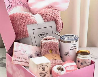 Zelfzorgcadeaudoos voor vrouwen, spa-cadeaumand met deken, mok, kaars en sokken, gezellig verzorgingspakket voor haar, ontspanningscadeau