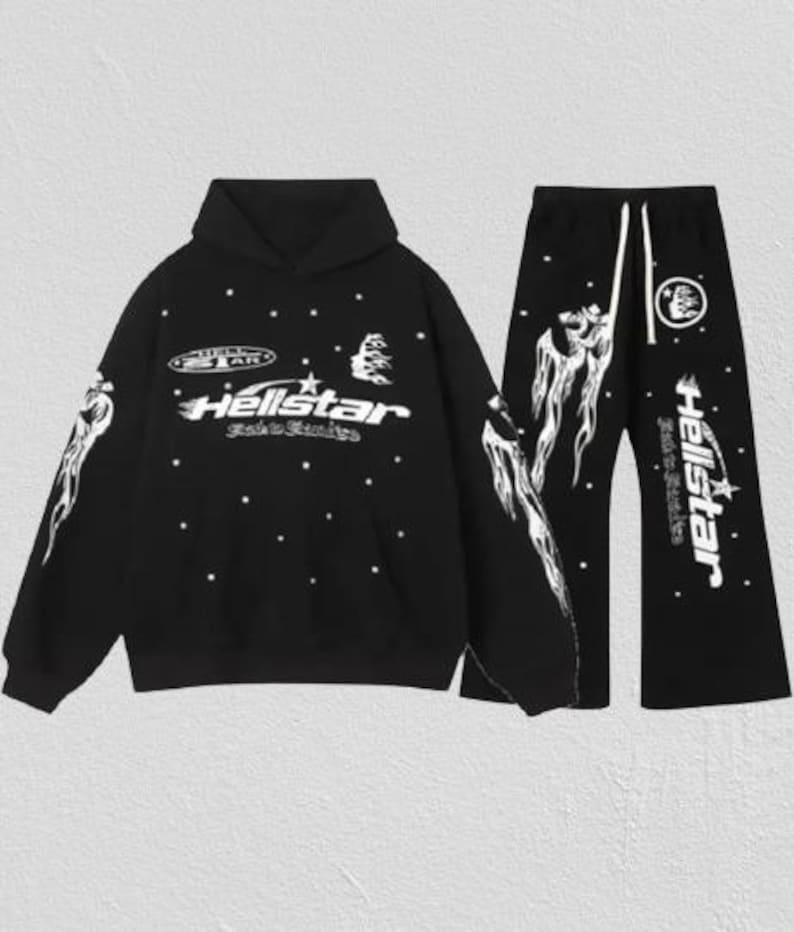 Hellstar ブラックパーカー 星柄 Hellstar hoodie- $550 Hellstar shorts- $380 Hellstar beanie- $200