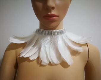 White Bridal Feather Necklace  Coque feathers shrug Burlesque Goth Collar feather collar / Steampunk high collar/ Burlesque fringe collar